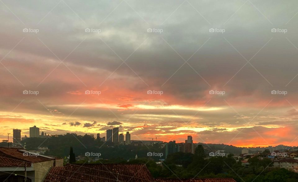 🌄🇺🇸 An extremely beautiful dawn in Itatiba, interior of Brazil. Cheer the nature! / 🇧🇷 Um amanhecer extremamente bonito em Itatiba, interior do Brasil. Viva a natureza! 