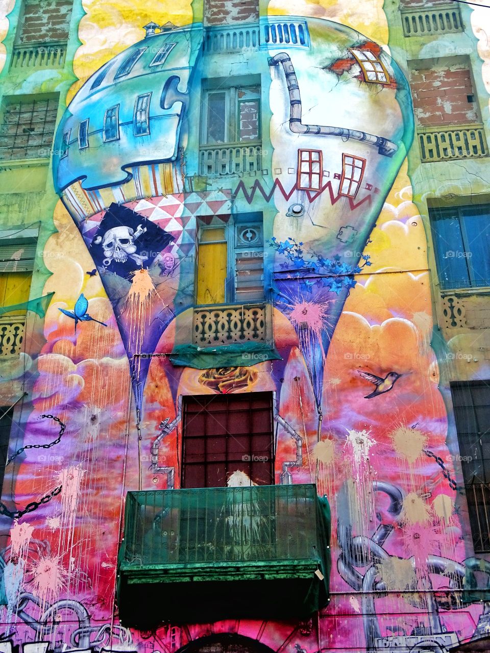 Life with colors is much better.