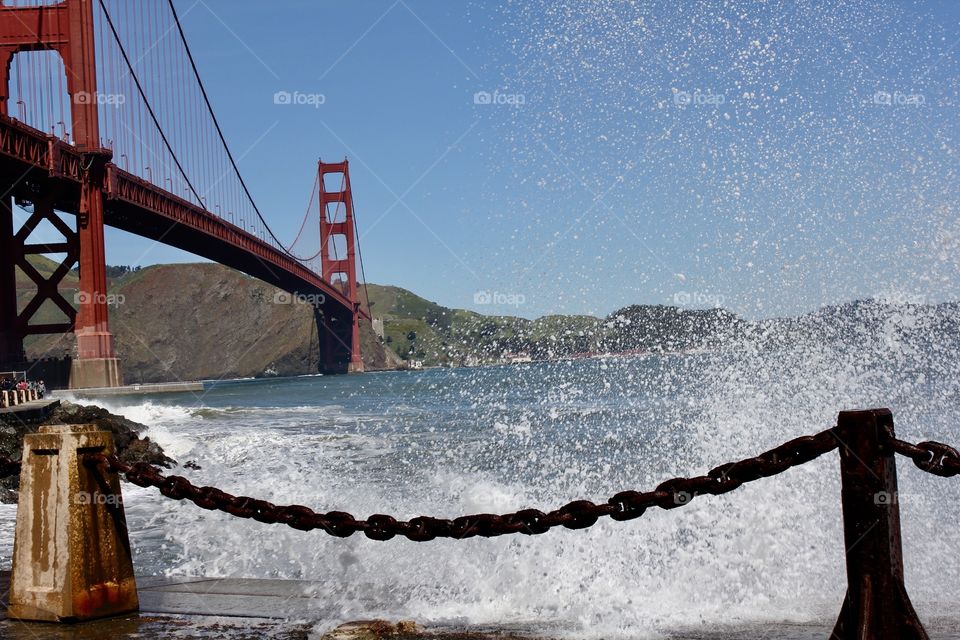 Wave at Golden Gate
