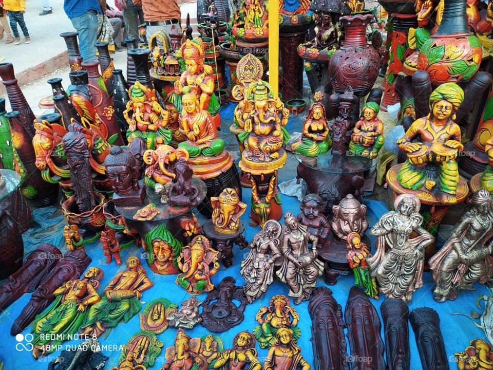 Art in India: Painting, Sculpture, Architecture. Ajanta, Badami, Panamalai, Sittanavasal, Tanjore, and Polotmaruva schools of painting as well as Pali illuminated manuscripts and late classical Buddhist art in Bengal and Sri Lanka.