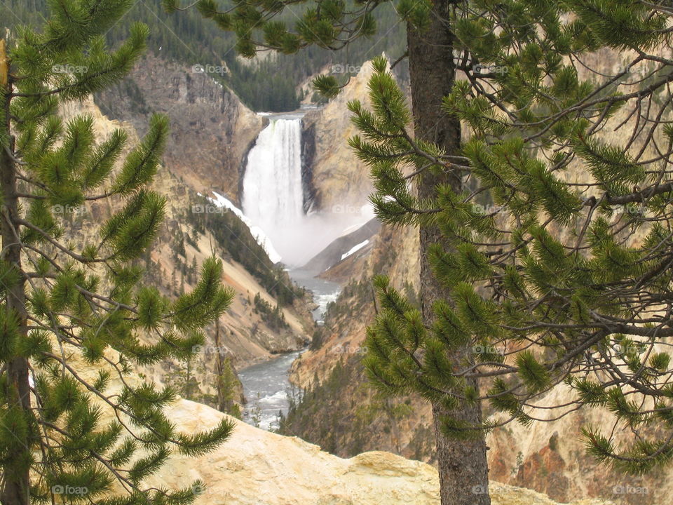 Yellowstone Grand Canyon waterfall