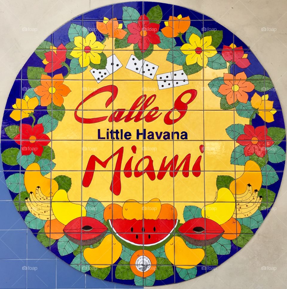 Calle 8 (ocho) - Little Havana - Miami. Colourful and lively street!