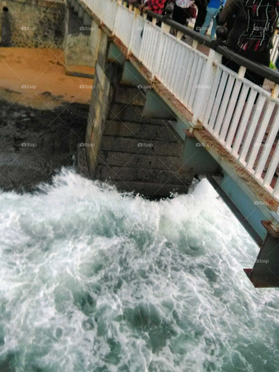 Wave touch bridge