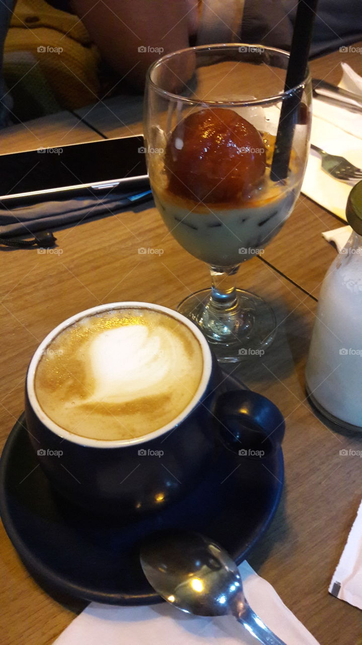 Hot Cappucino and Thai Tea Ball Ice