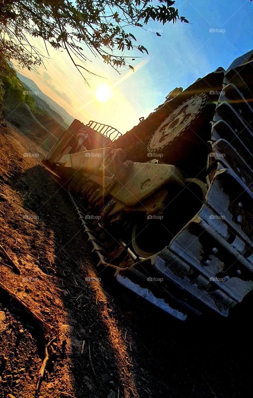 #machinery #catapiler #work #sky