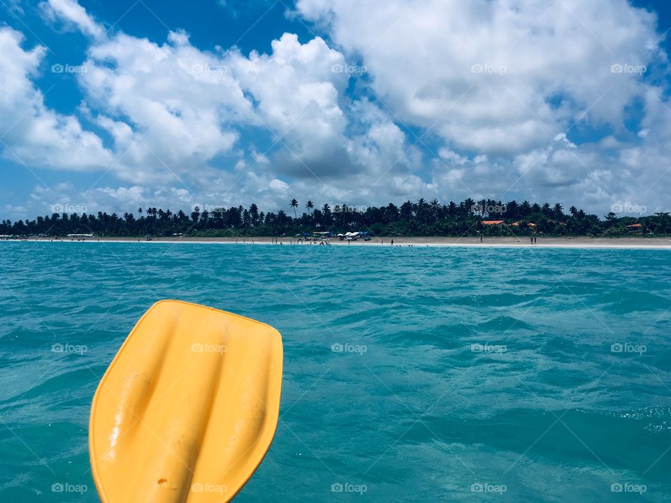 Praia de Maragogi - litoral brasileiro (aqui é a região Nordeste do Brasil) - navegando de caiaque!