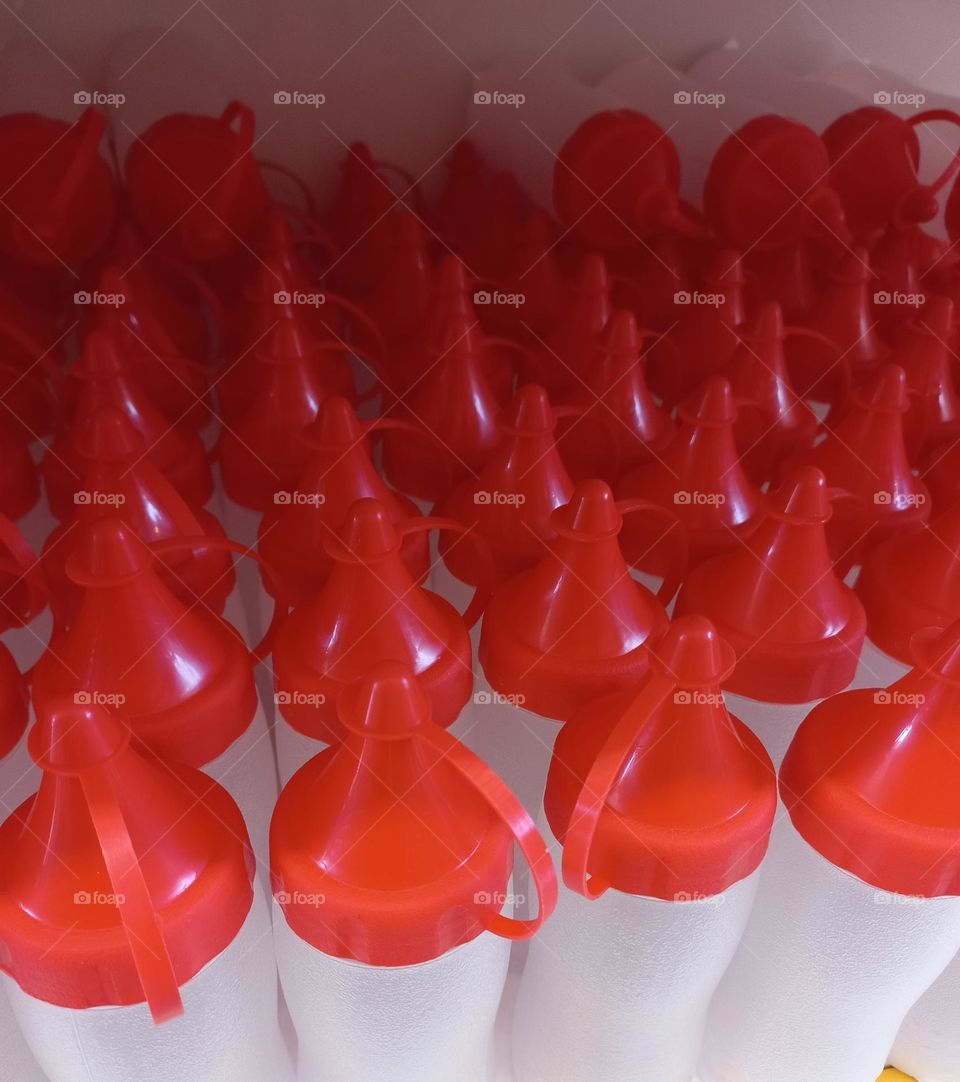 Tampinhas  cones. As tampinhas cones, além  de práticas são delicadas e versáteis