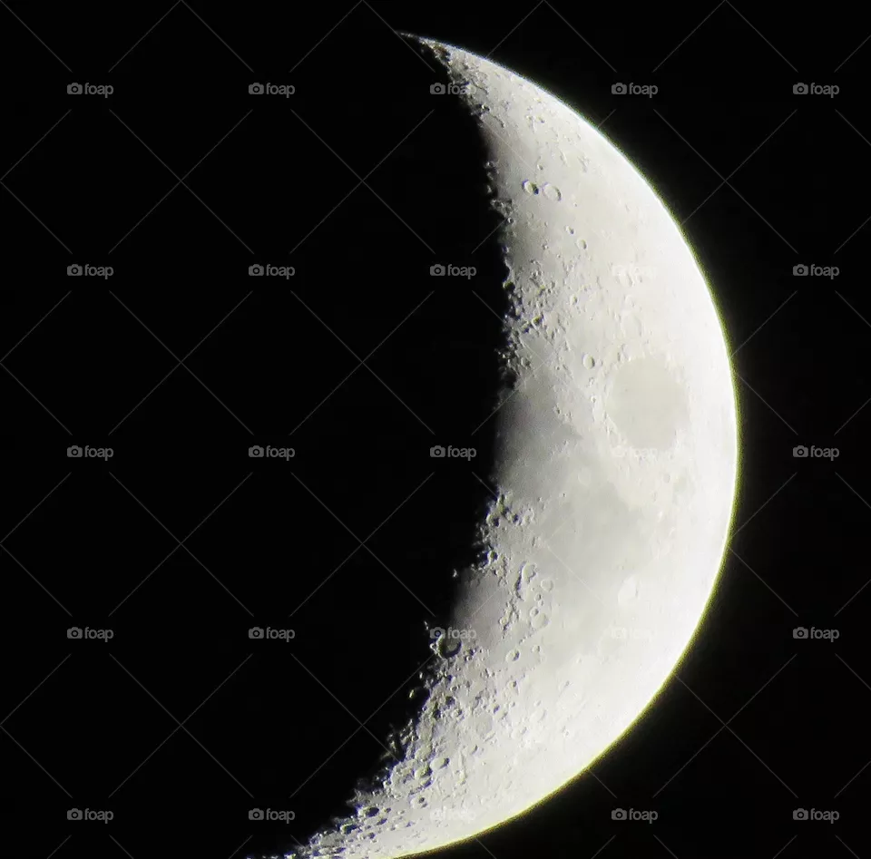 Crescent moon 🌙