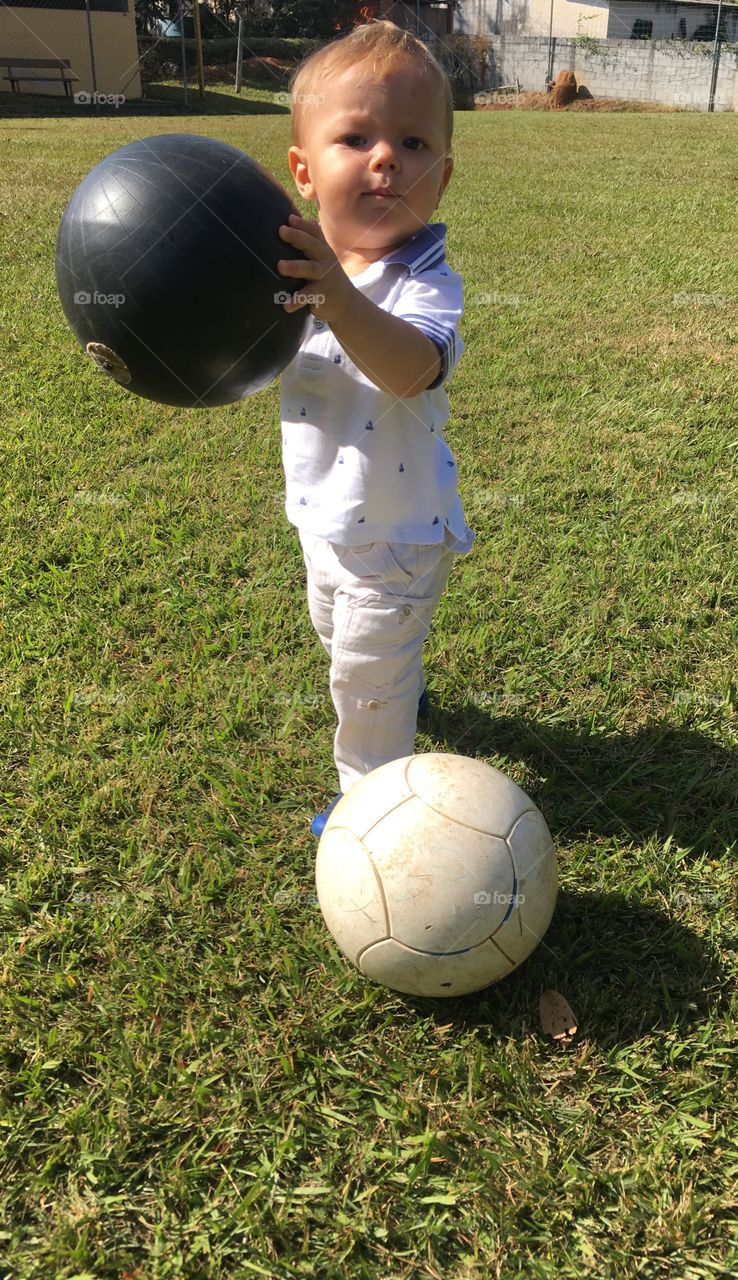 Minha panca de #jogador de #futebol. Vou ser craque como meu tio Rafa!
⚽️ 
#alegria #família #diversão 