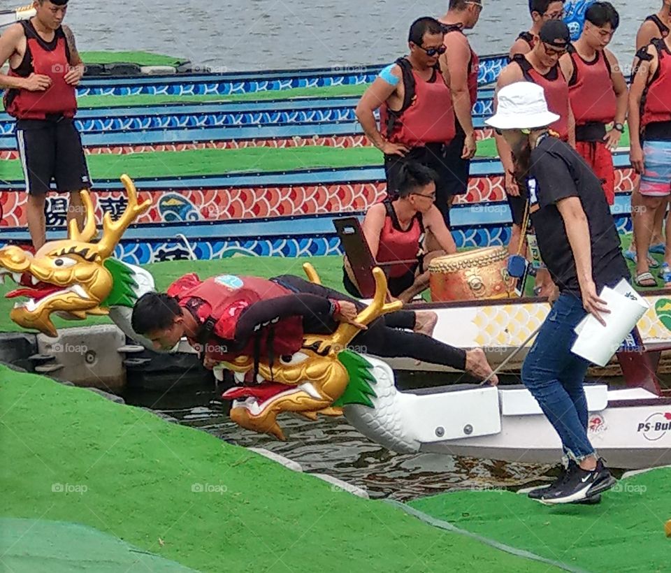 staying in good shape: a posture practice of dragon boat race at dragon boat festival.